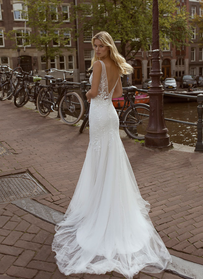 Brautkleid fit and flare rückenfrei