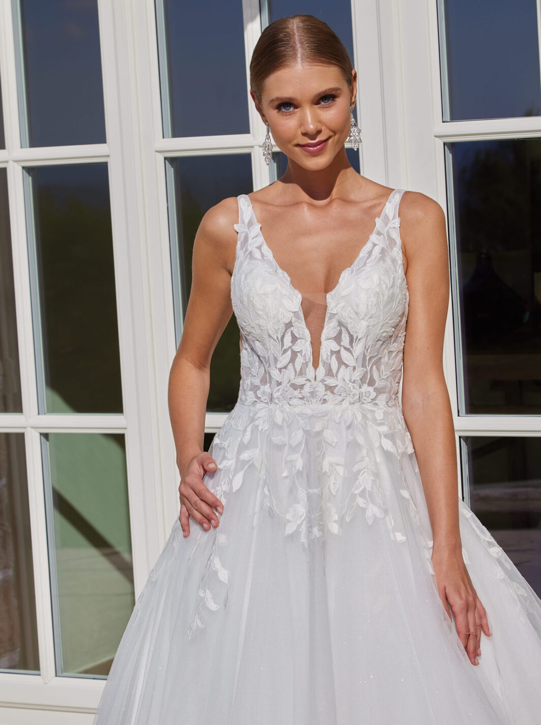 Elsie - A-Linie mit Blätter Spitze, tiefem V-Ausschnitt, Cutouts und Glitzertüll – Bild 3