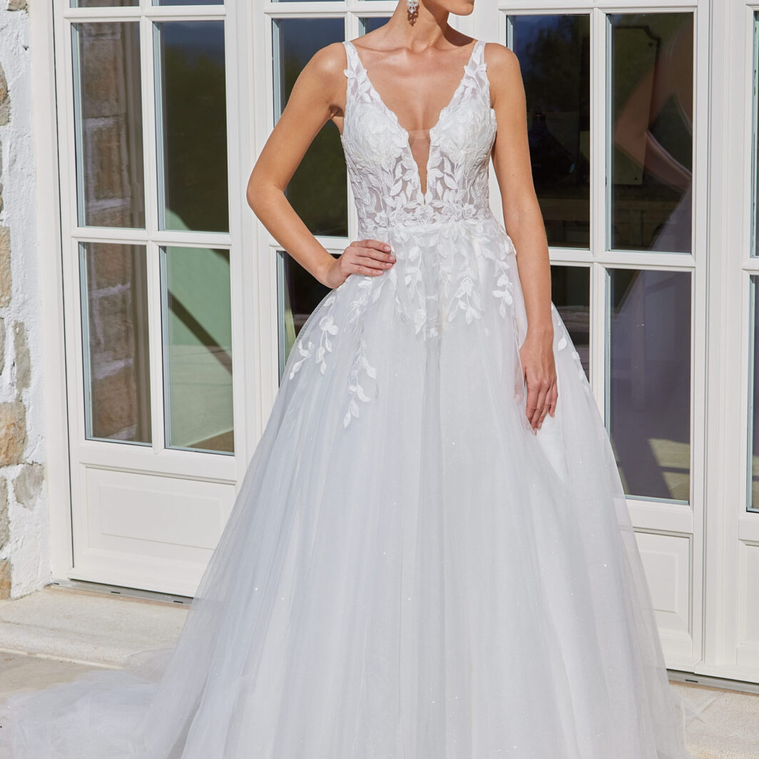 Elsie - A-Linie mit Blätter Spitze, tiefem V-Ausschnitt, Cutouts und Glitzertüll