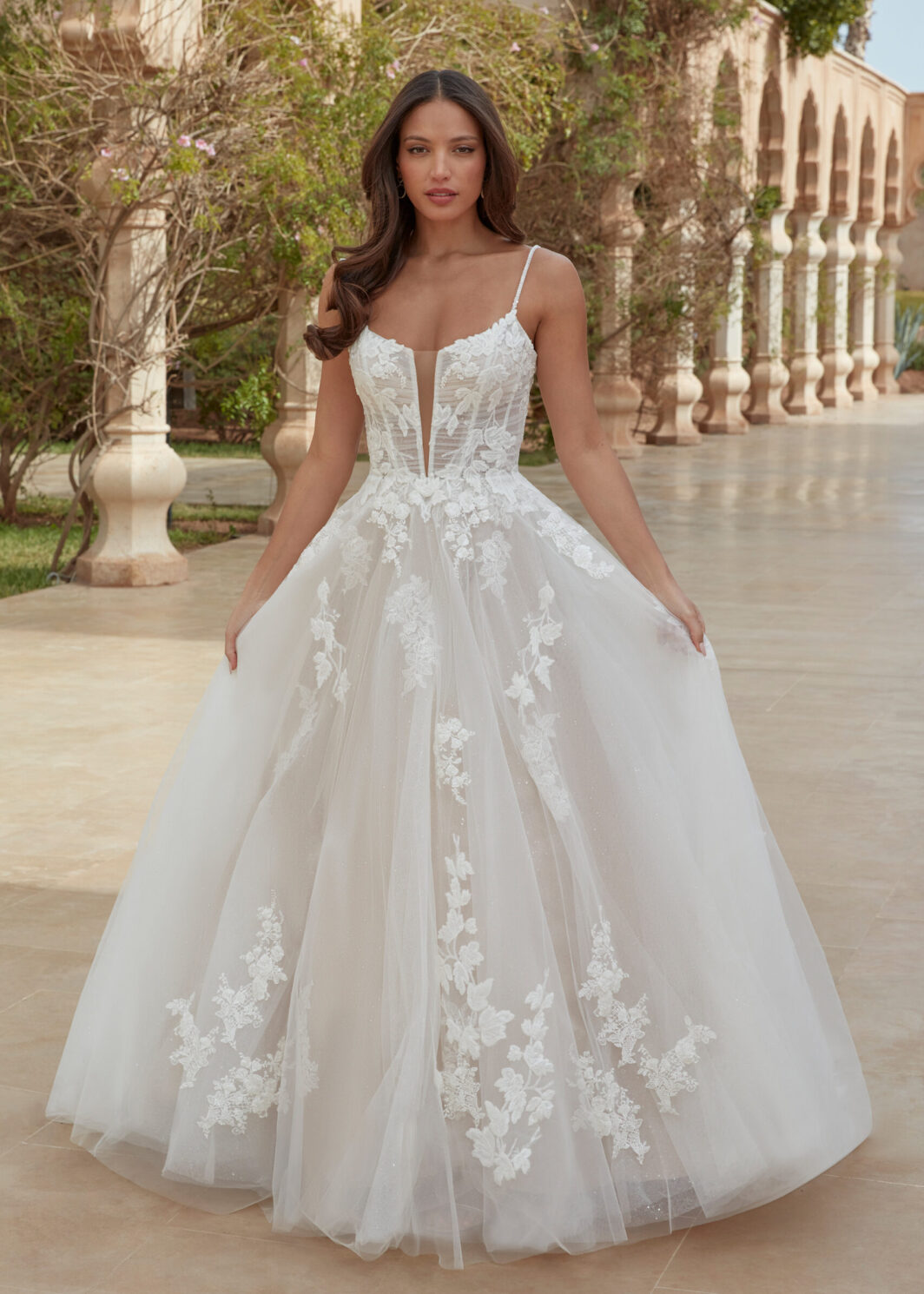 Madi - A-Linie mit Spaghettiträgern, Glitzer und Spitze