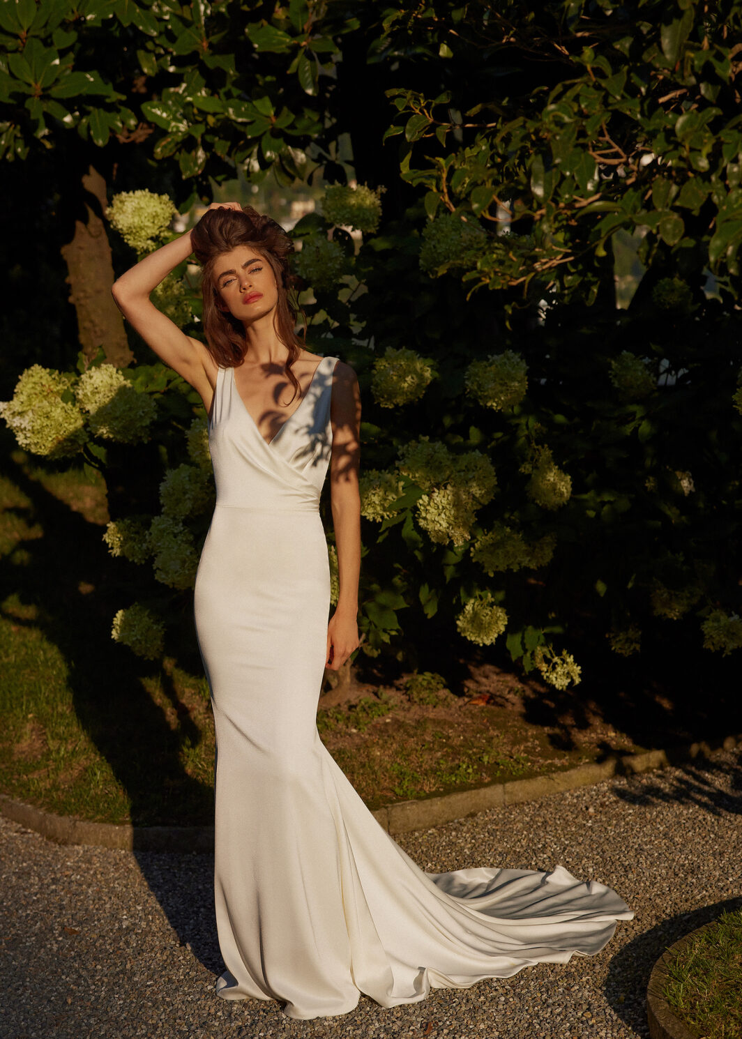 Alena - Fit and Flare Brautkleid mit tiefem Rücken