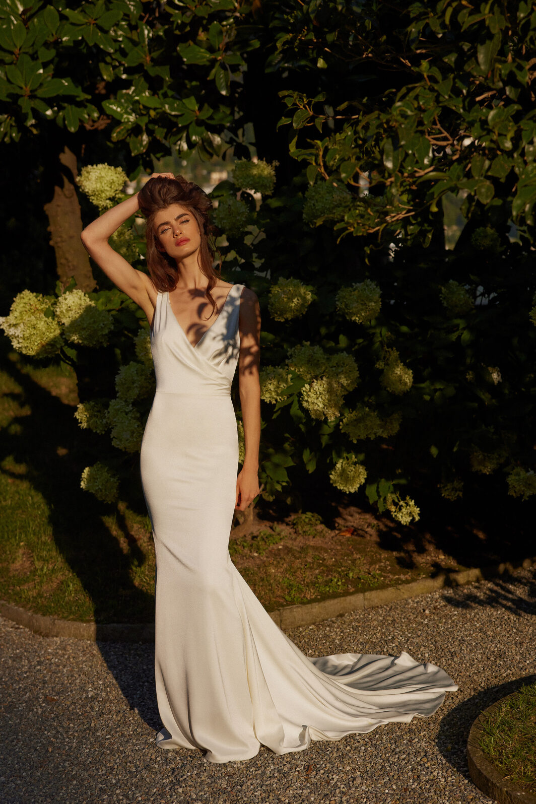 Alena - Fit and Flare Brautkleid mit tiefem Rücken