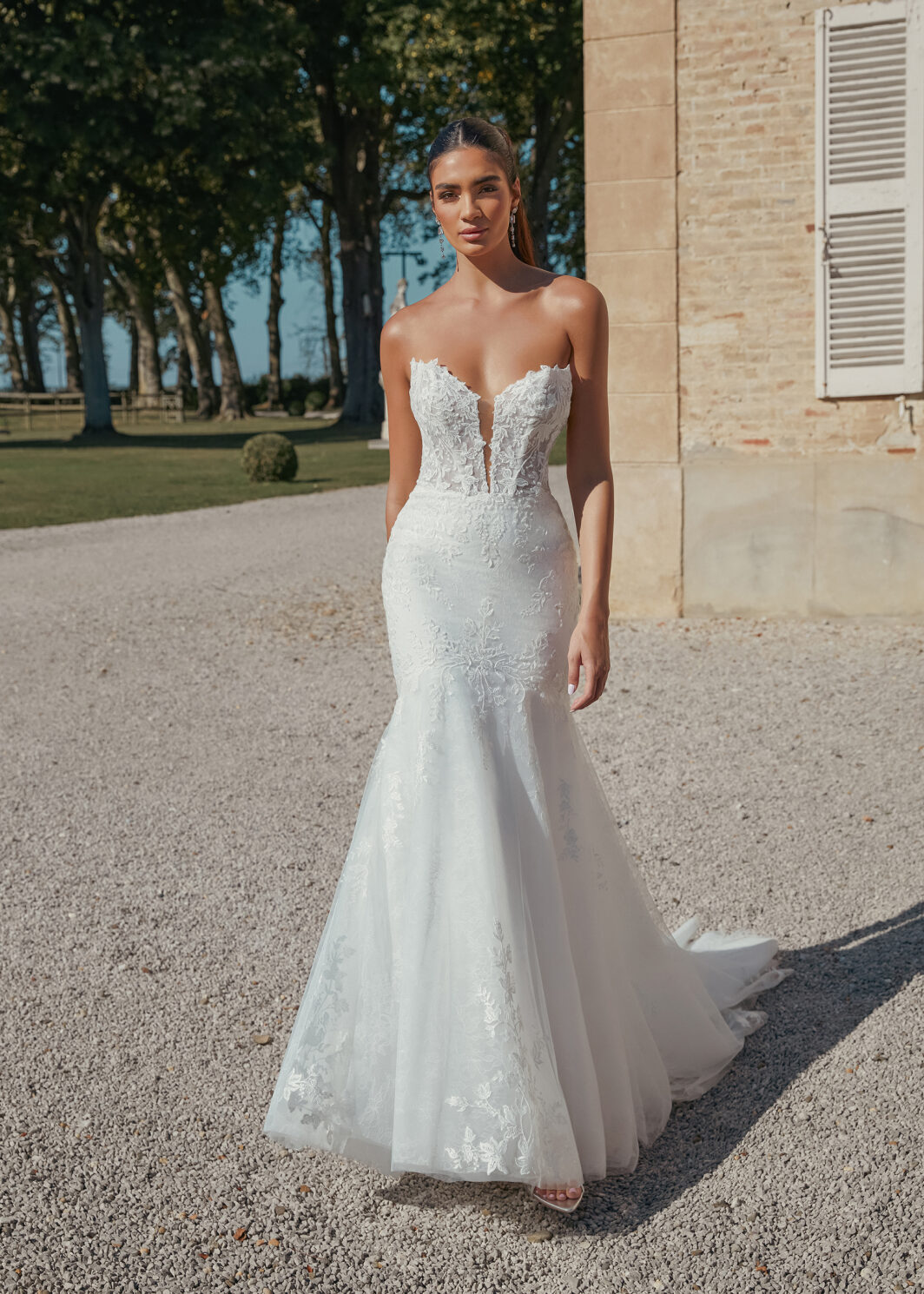 Gianna - Figurbetontes Brautkleid mit Herzausschnitt und Spitze