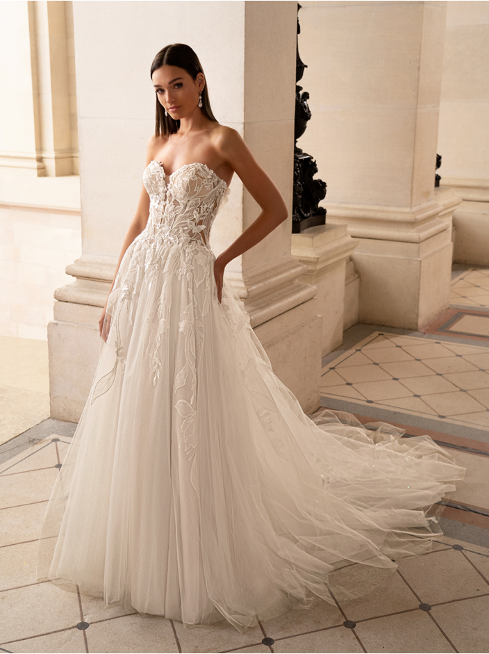 Megan - Brautkleid mit Carmenträgern, Spitze und Schlitz – Bild 5