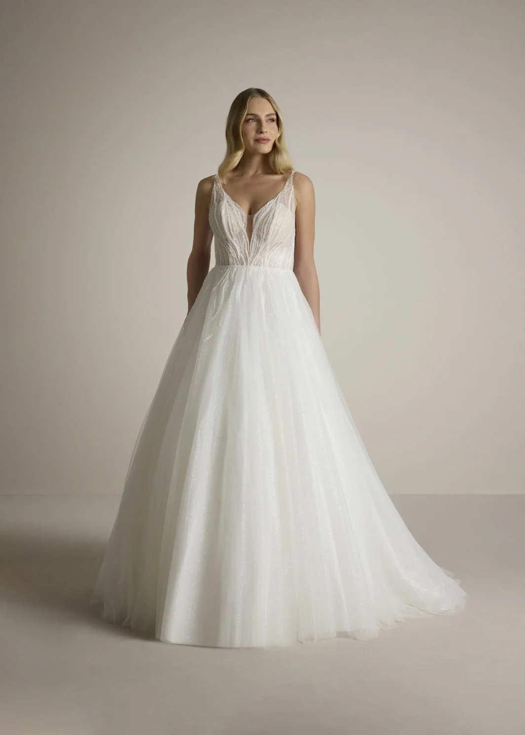 Lora - Glitzerne A-Linie mit Trägern