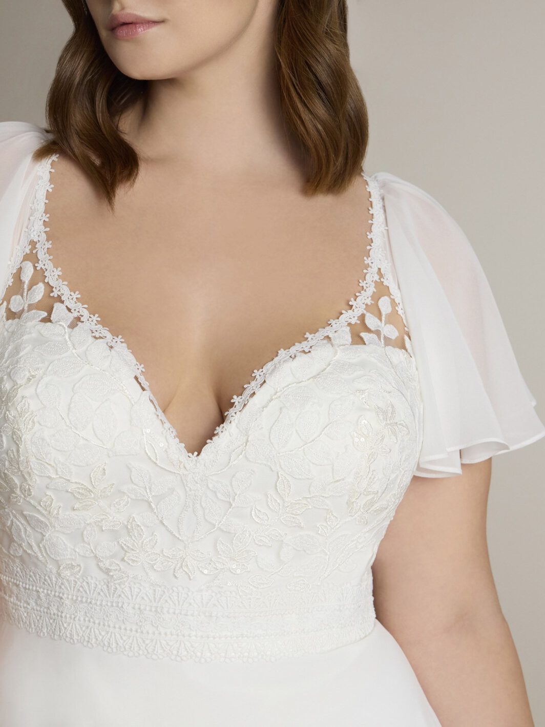 Jasmin - fließendes Brautkleid mit Ärmeln und Boho Spitze – Bild 5