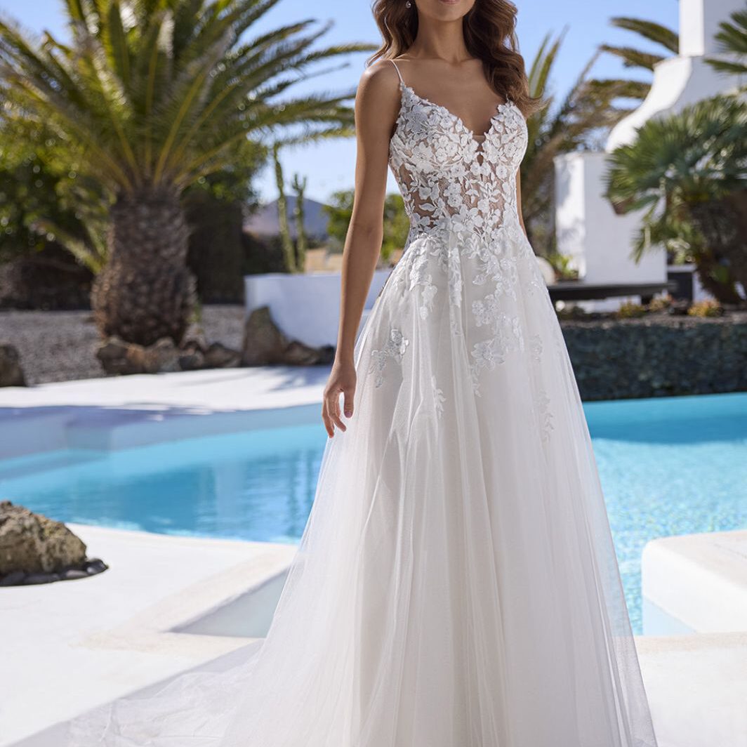 Hailey - A-Linie mit Spitze und Spaghettiträgern