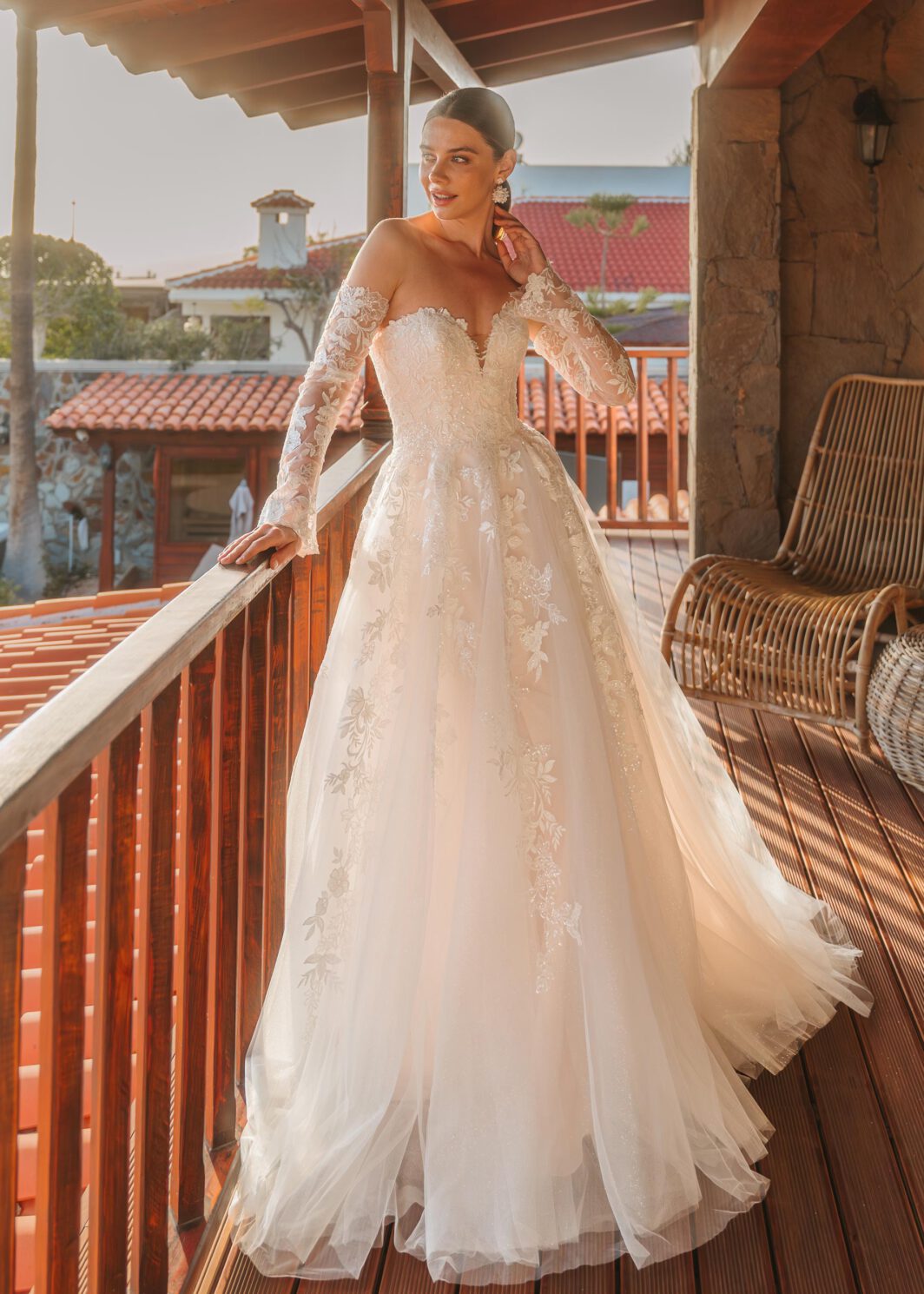 Maggie -trägerloses Brautkleid mit Spitze und Glitzertüll