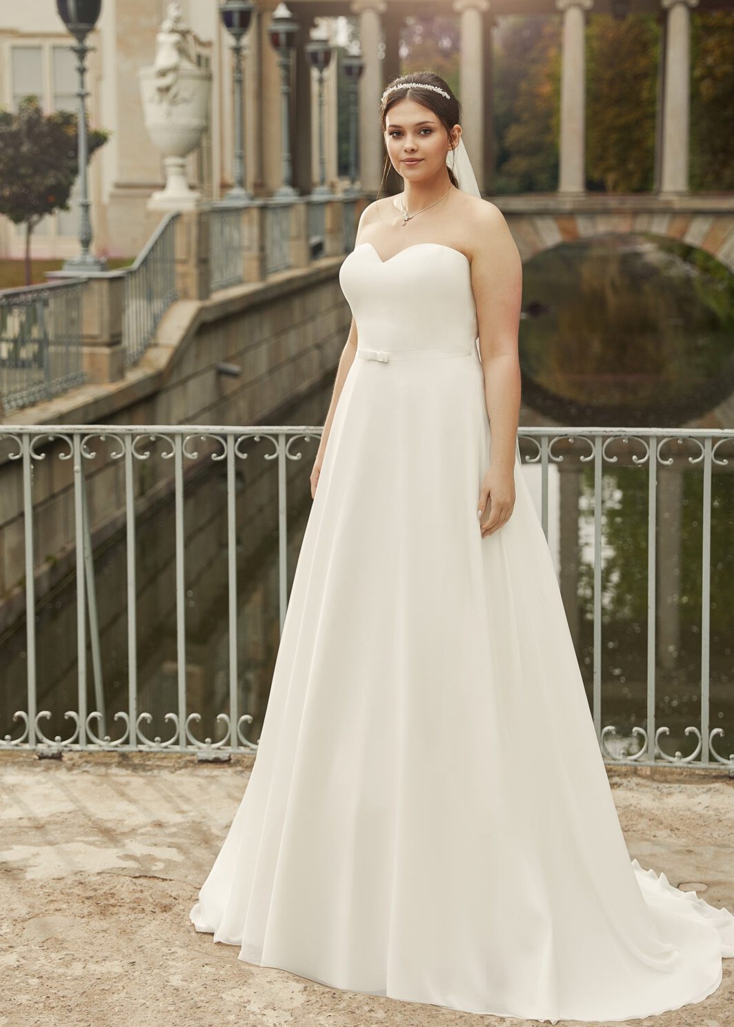 Hannah - Schlichtes Brautkleid mit Herzausschnitt