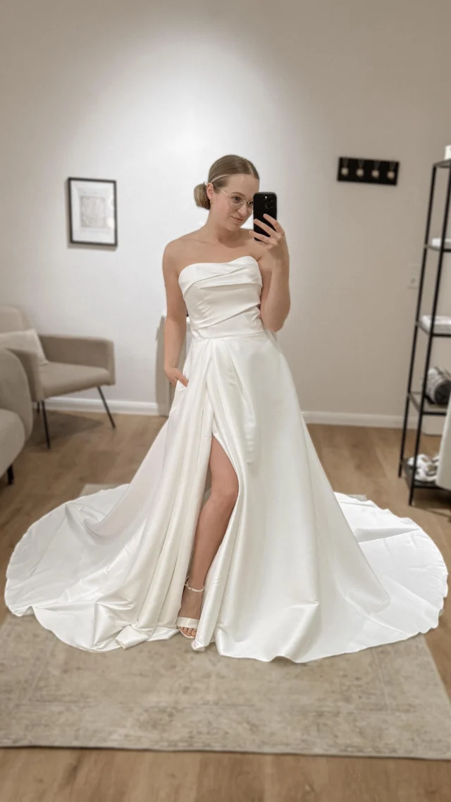 Sally🤍

Bist du auf der Suche nach deinem Brautkleid? Dann probier dich bei uns in absoluter Privatsphäre durch verschiedene Stile von internationalen Top Designern 🤍

Alle freien Termine sowie verfügbare Kleider findest du auf unserer Website unter www.prettyyou-brautmode.de (Link in Bio) 🤍

#Brautmode #Brautkleider #Stade #Hamburg #Bremen #Cuxhaven #Oldenburg #Bremerhaven #Brautkleid #heiraten #Hochzeit #Bridetobe #Braut2026 #Braut2025 #heiratenincuxhaven #heirateninoldenburg #heirateninbremen #heirateninstade #heirateninbremerhaven #trends #verlobt #verlobung #bridetobe #cleanebrautkleider #2026
