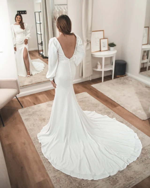 Mona🤍

Bist du auf der Suche nach deinem Brautkleid? Dann probier dich bei uns in absoluter Privatsphäre durch verschiedene Stile von internationalen Top Designern 🤍

Alle freien Termine sowie verfügbare Kleider findest du auf unserer Website unter www.prettyyou-brautmode.de (Link in Bio) 🤍

#Brautmode #Brautkleider #Stade #Hamburg #Bremen #Cuxhaven #Oldenburg #Bremerhaven #Brautkleid #heiraten #Hochzeit #Bridetobe #Braut2026 #Braut2025 #heiratenincuxhaven #heirateninoldenburg #heirateninbremen #heirateninstade #heirateninbremerhaven #trends #verlobt #verlobung #bridetobe #cleanebrautkleider #2026