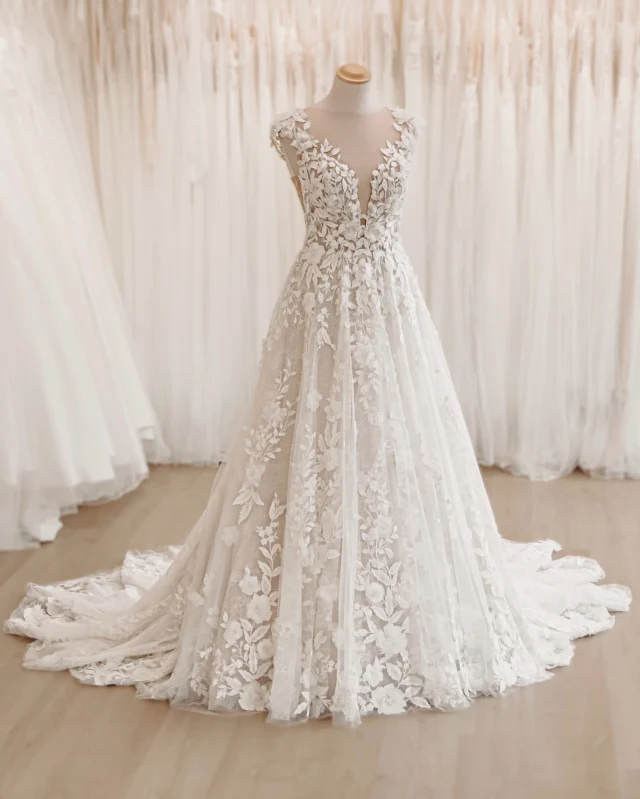 Malina🤍 
⠀⠀⠀⠀⠀⠀⠀⠀⠀
Bist du auf der Suche nach deinem Brautkleid? Dann probier dich bei uns in absoluter Privatsphäre durch verschiedene Stile von internationalen Top Designern 🤍
⠀⠀⠀⠀⠀⠀⠀⠀⠀
Alle freien Termine sowie verfügbare Kleider findest du auf unserer Website unter www.prettyyou-brautmode.de (Link in Bio) 🤍
⠀⠀⠀⠀⠀⠀⠀⠀⠀
#Brautmode #Brautkleider #Stade #Hamburg #Bremen #Cuxhaven #Oldenburg #Bremerhaven #Brautkleid #heiraten #Hochzeit #Bridetobe #Braut2026 #Braut2025 #heiratenincuxhaven #heirateninoldenburg #heirateninbremen #heirateninstade #heirateninbremerhaven #trends #verlobt #verlobung #bridetobe #cleanebrautkleider #2026