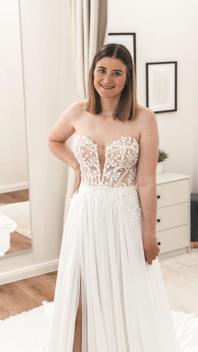 Farina🤍

Bist du auf der Suche nach deinem Brautkleid? Dann probier dich bei uns in absoluter Privatsphäre durch verschiedene Stile von internationalen Top Designern 🤍

Alle freien Termine sowie verfügbare Kleider findest du auf unserer Website unter www.prettyyou-brautmode.de (Link in Bio) 🤍

#Brautmode #Brautkleider #Stade #Hamburg #Bremen #Cuxhaven #Oldenburg #Bremerhaven #Brautkleid #heiraten #Hochzeit #Bridetobe #Braut2026 #Braut2025 #heiratenincuxhaven #heirateninoldenburg #heirateninbremen #heirateninstade #heirateninbremerhaven #trends #verlobt #verlobung #bridetobe #cleanebrautkleider #2026